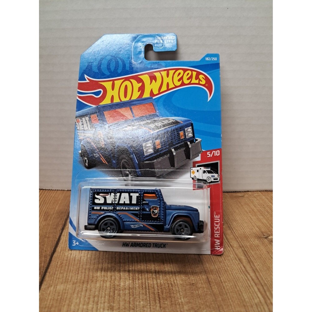 HOT WHEELS 2019 TREASURE HUNT #182/250 ARMORED SWAT TRUCK